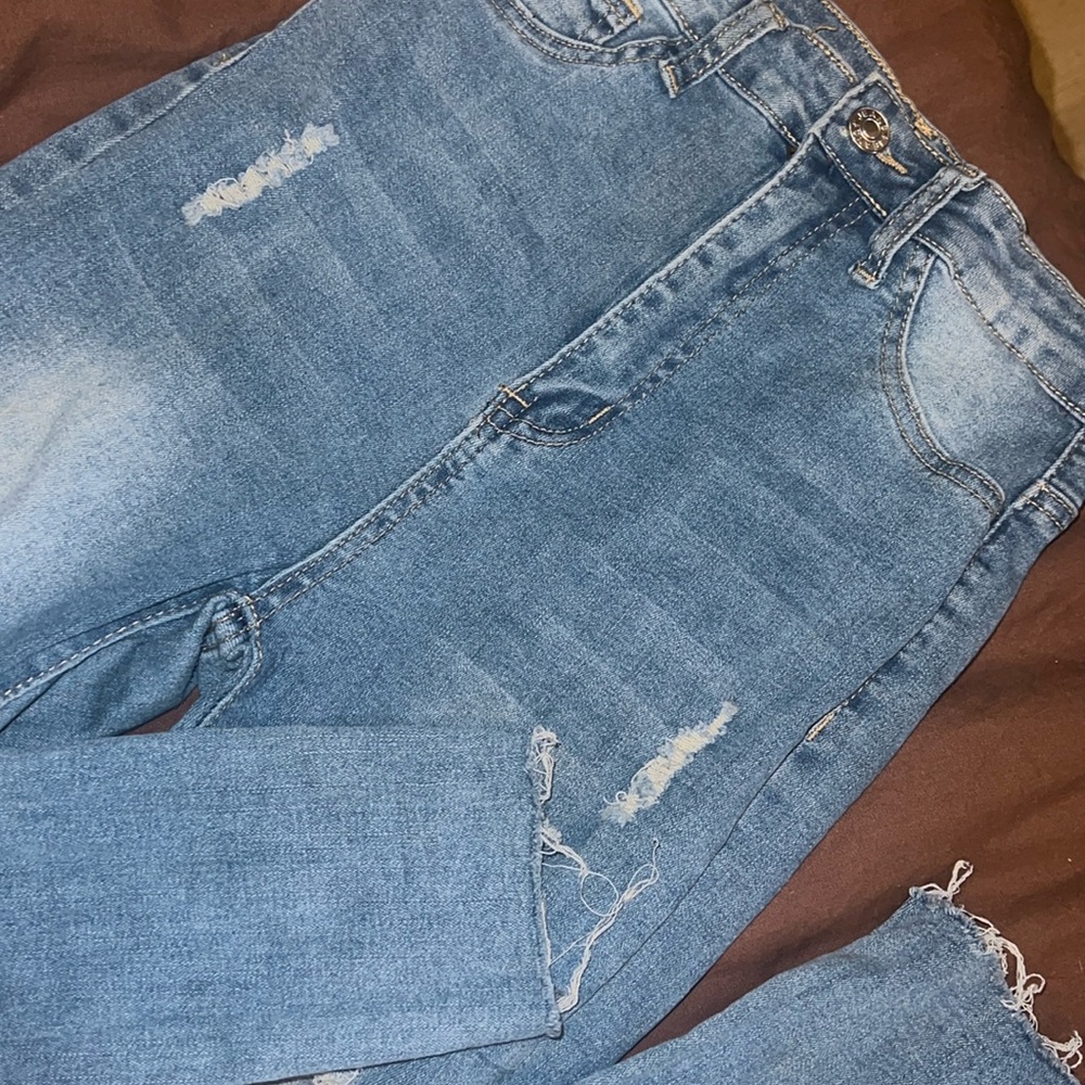 Ripped Skinny Jeans